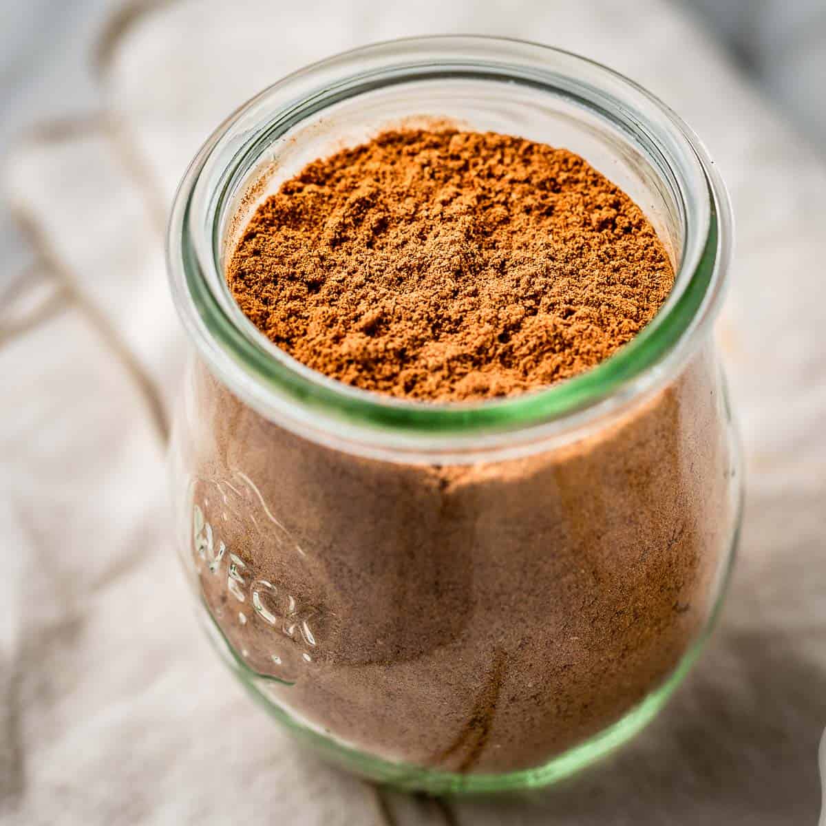 A weck jar filled with pumpkin pie spice.