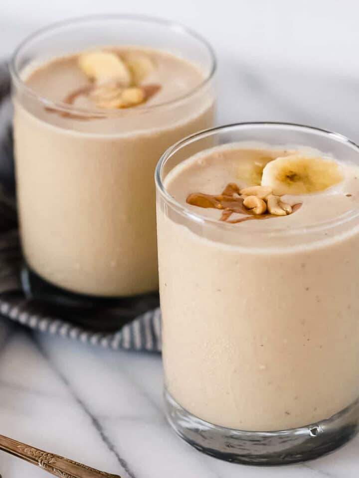 Peanut butter banana smoothies in glasses