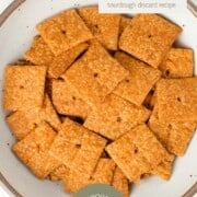 A bowl of sourdough cheeze its.
